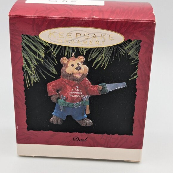 Hallmark Keepsake Dad Bear Ornament 1993 Toolbelt Dad/Santa's Workshop Theme - Picture 8 of 11